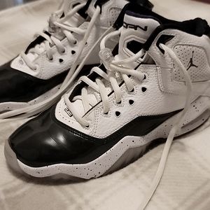 Jordan B'Loyal GS 'White Court Purple'